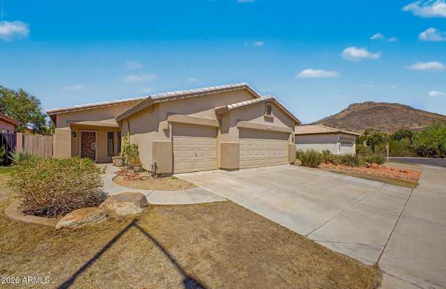 5 bedroom 2 bath Phoenix home! Gallery 3