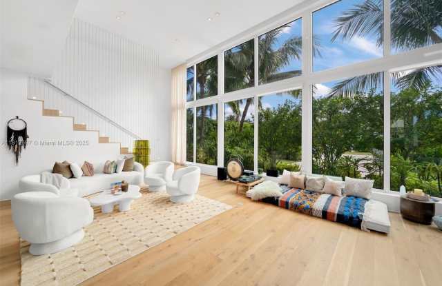 3726 Prairie Ave photos photos