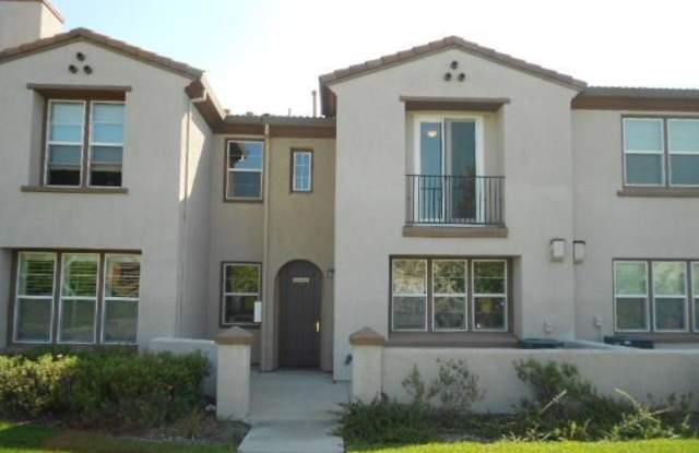 Gorgeous Turn Key Corner Condo In The Heart Of Natomas! Gallery 1