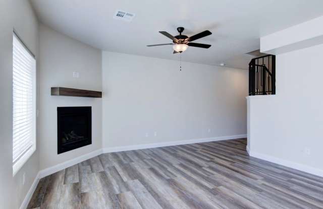 Townhome in the Shadow Cove Subdivision Gallery 4