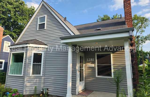 Ferndale Artistry with 2 Full Baths - Short Walk to Downtown Ferndale! photos photos