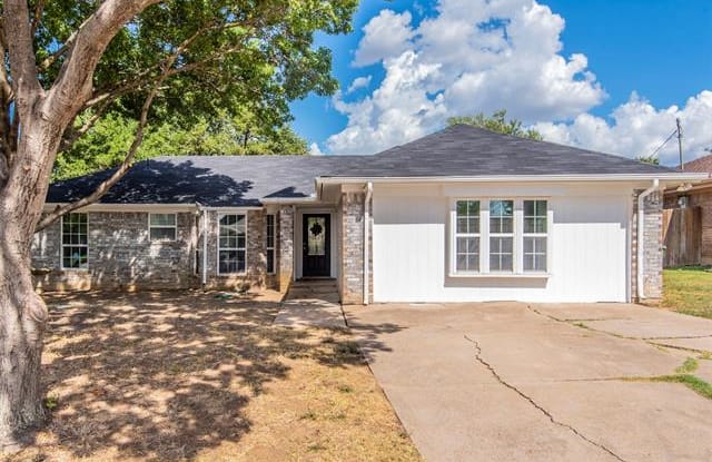 311 S Walnut Creek - 311 South Walnut Creek Drive, Mansfield, TX 76063