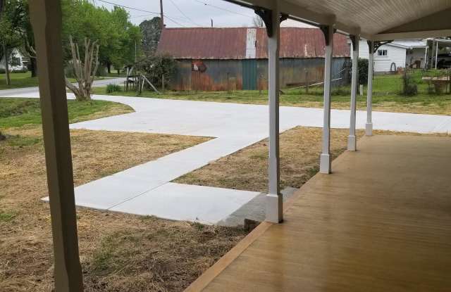 15 East Pine Avenue Gallery 4