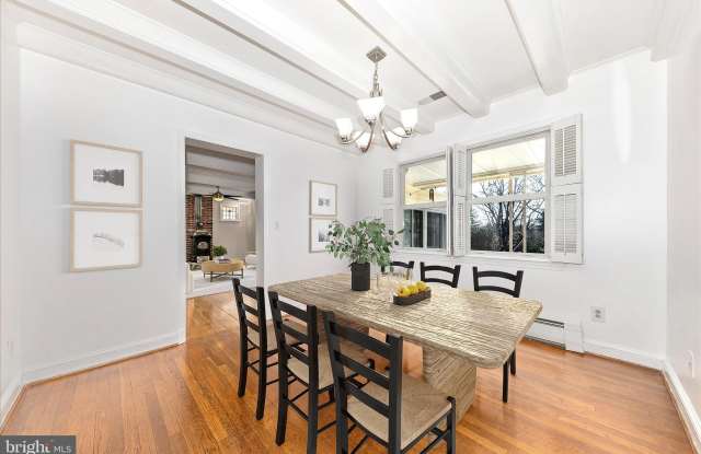 9504 VEIRS Drive Gallery 4