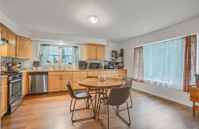 73 Sherman - 73 Sherman Avenue, Harrison, NY 10604