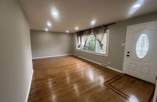 14475 LINCOLN Avenue Gallery 2