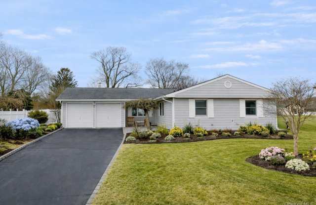 18 Strathmore Village Drive photos photos