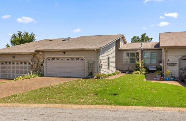 5914 Rainbow Springs Drive Gallery 3
