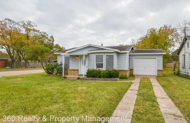 2101 15TH AVENUE N - 2101 15th Avenue North, Texas City, TX 77590