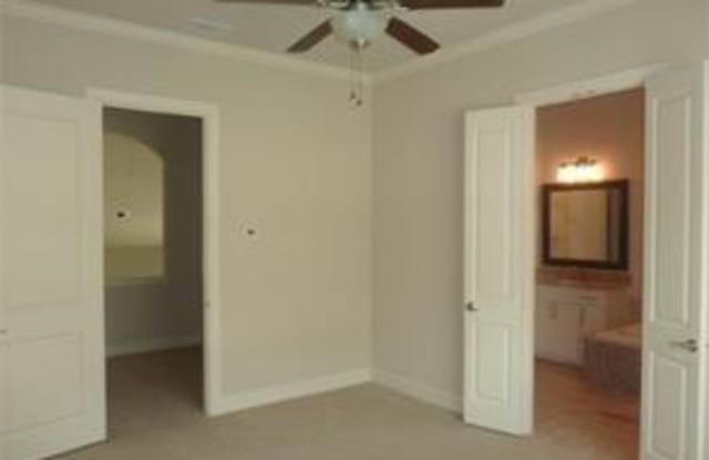 15853 Breedlove Place Gallery 3