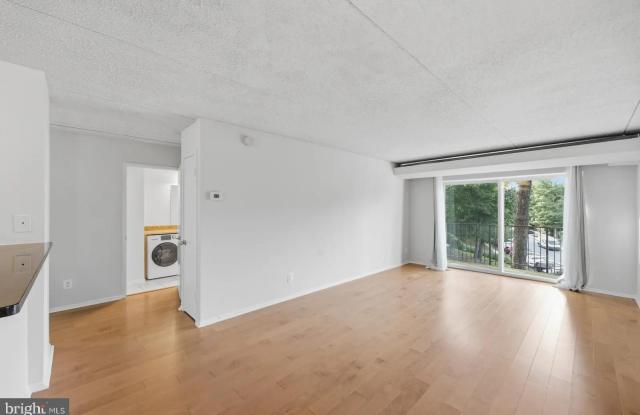 60 S VAN DORN Street Gallery 4