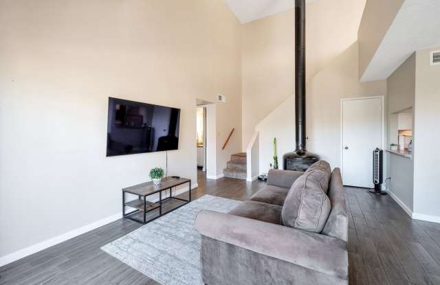 Two bedroom, two bathroom Scottsdale Condo! Gallery 3