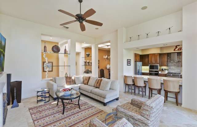 359 Desert Holly Drive Gallery 3