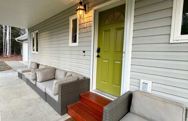 3 Bedroom 2.5 Bathroom Single Family Home in North Pole AK Gallery 3