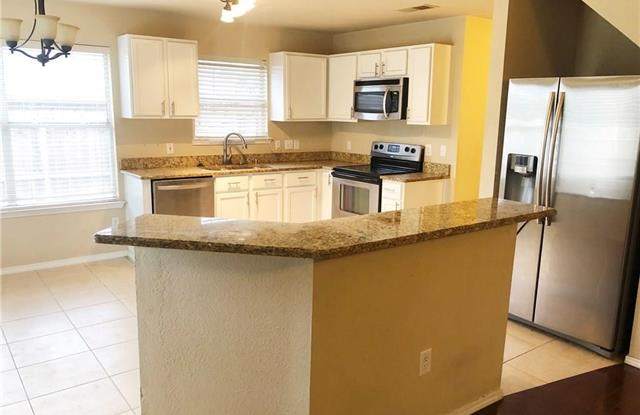 3412 Elmwood Court Gallery 4