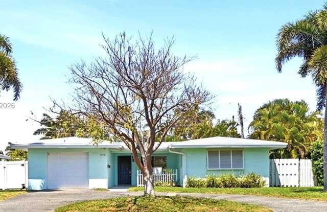 2725 SE 2nd Ct photos photos