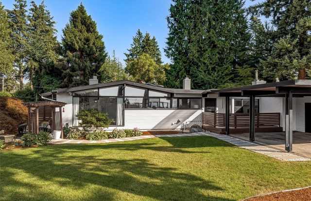 Rambler with Puget Sound and Olympic Mountain Views Gallery 1
