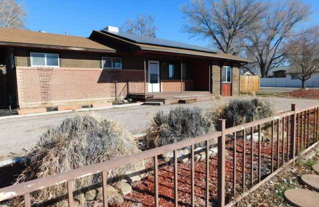 229 East Ottley Avenue - 229 East Ottley Avenue, Fruita, CO 81521