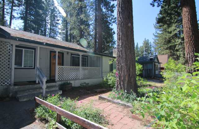 2 bed 2 bath unit for rent at 2500 Elwood photos photos