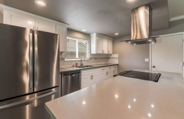 Updated 3-Bedroom Sacramento Home with Bonus Flex Space & Large Backyard! Gallery 4