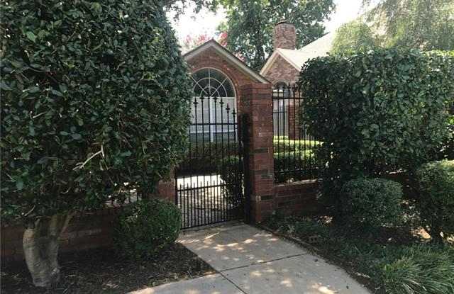 324 Lexington Lane Gallery 3