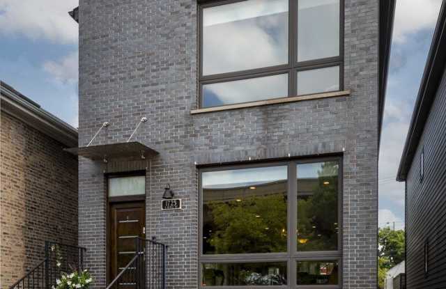 1725 S Ruble Street Gallery 1