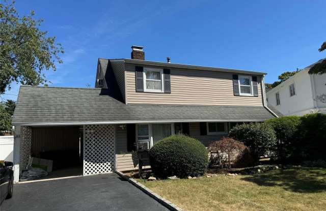 33 Ash Lane - 33 Ash Lane, Hicksville, NY 11801
