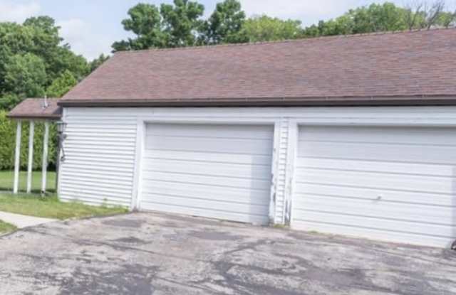3512 Waldo Boulevard Gallery 2