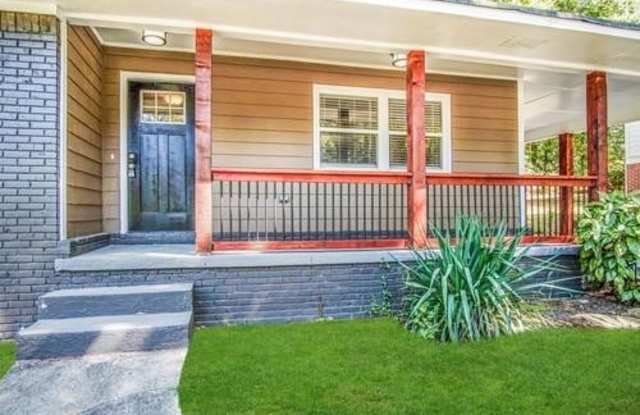 3345 Eisenhower Circle SE Gallery 4