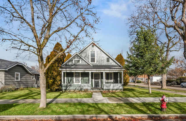 3 Bedroom 1 Bathroom home in the North End photos photos 3 Bedroom 1 Bathroom home in the North End photos photos
