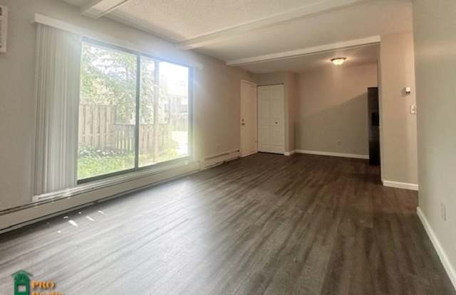 Recently Remodeled 1 Bedroom Condo photos photos