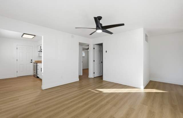 1310 North 48th Place photos photos