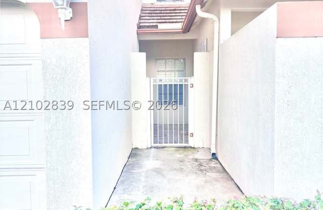 12616 Shoreline Dr Gallery 3