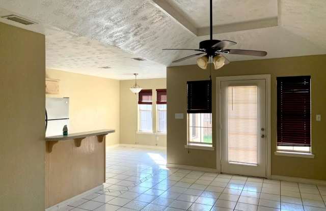1923 Lemon Tree Ct Gallery 4