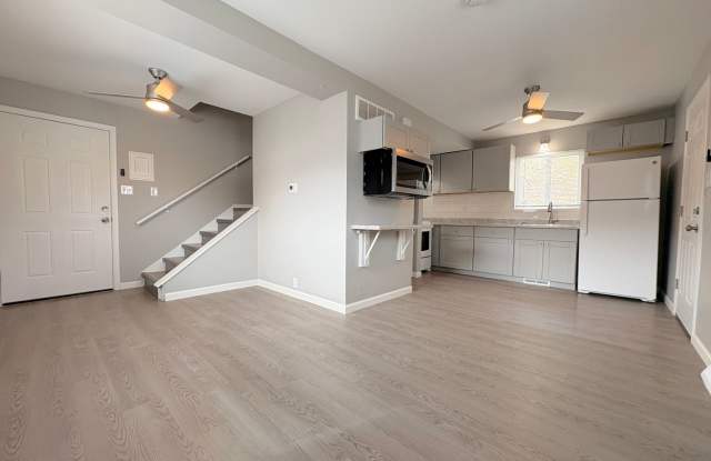 Beautifully Remodeled Mountain House in Historic Morrison-Available NOW! photos photos
