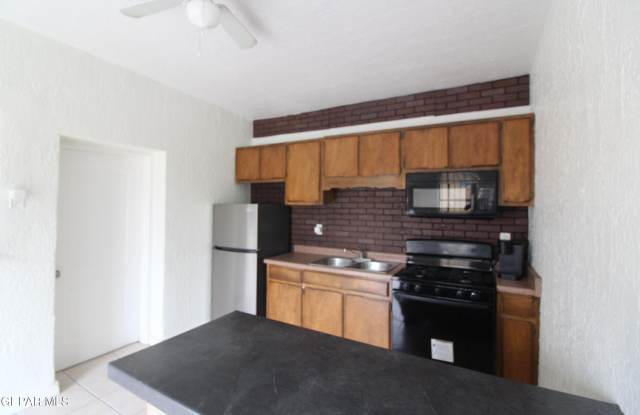601 N COPIA Street unit: 2 photos photos