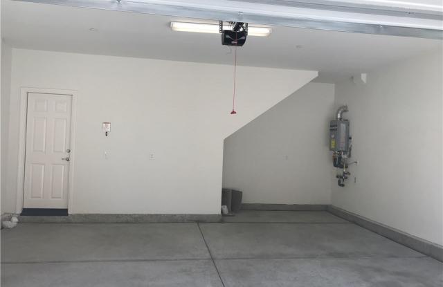 16053 Dexter Street Gallery 3