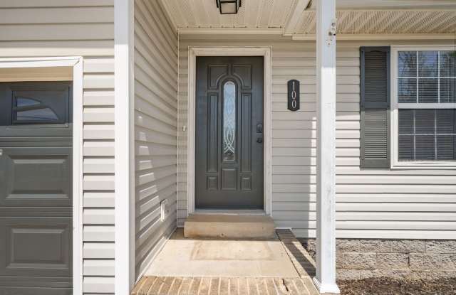 Oak Grove Cutie for Rent! PET FRIENDLY Gallery 4