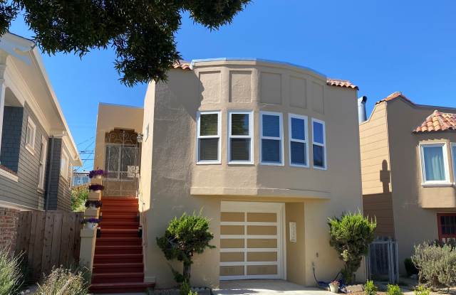 330 Capistrano Avenue Gallery 1