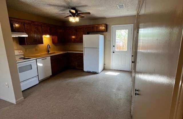 202 S Walnut Street photos photos