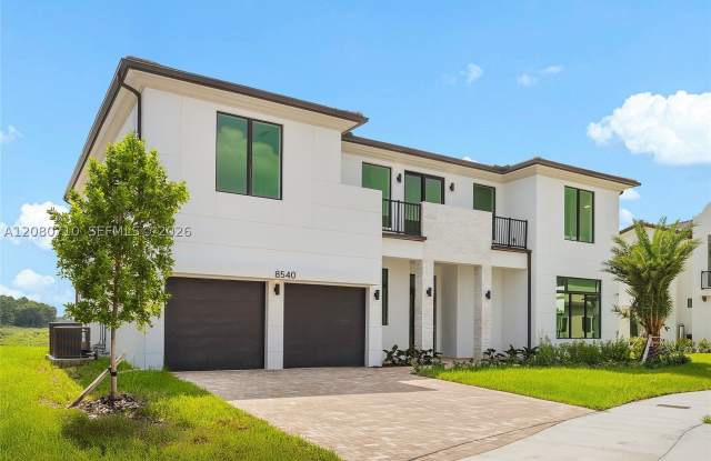 8540 NW 160th Terrace Gallery 1