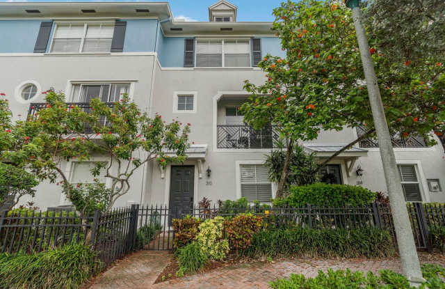 Gorgeous 2 bed 2.5 bathroom townhouse in downtown delray! photos photos