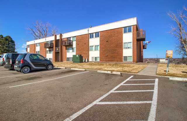 Charming 2-Bedroom Unit in a Prime Lakewood Location photos photos