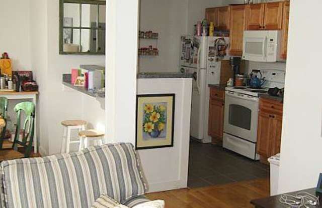 37 Davis Sq. Gallery 4