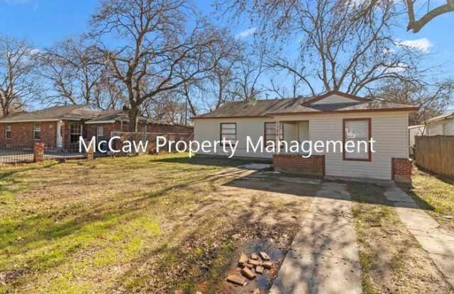 7722 Maxwell Avenue Gallery 3