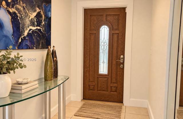11853 SW 210th Ter Gallery 3