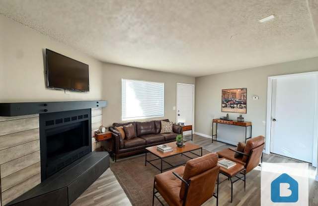 2 Bedrooms with Private Bathrooms | Walk-In Closets | Laundry Hookups photos photos