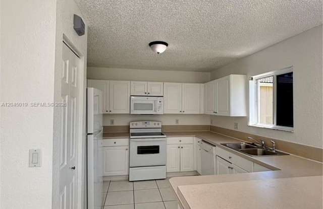 21339 SW 87th Court, Cutler Bay, FL 33189 - 7324 Gallery 4