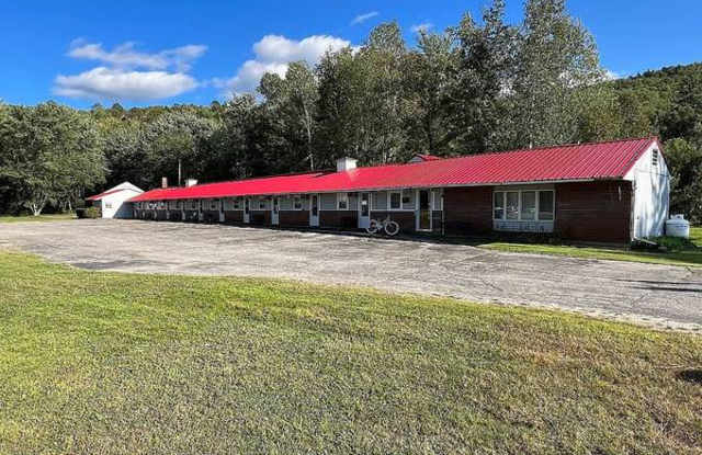 129 Lancaster Road - 129 Lancaster Road, Coos County, NH 03582 129 Lancaster Road - 129 Lancaster Road, Coos County, NH 03582