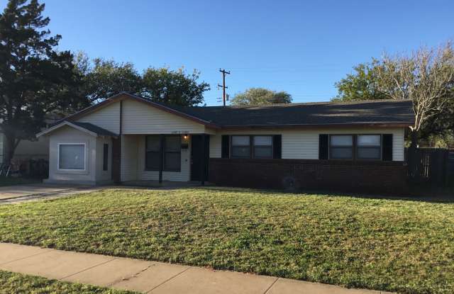 2617 E Bates Lubbock TX 5 bed/ 2 bath home! Available September 1st!! photos photos